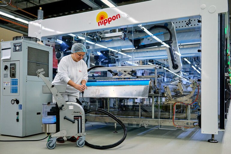 Beamen statt Schrubben bei Mr. Tom und Nippon