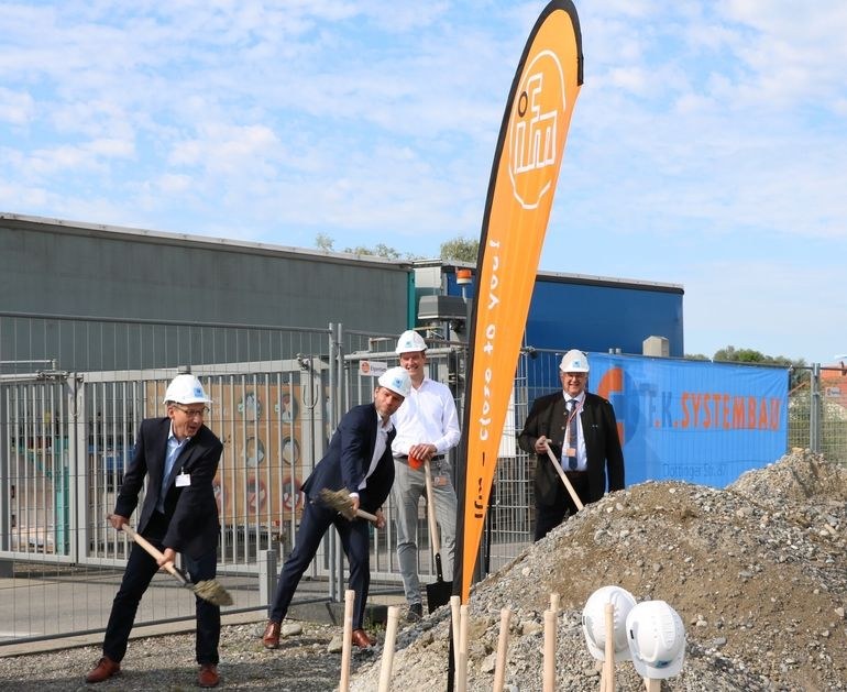 Ifm baut neues Logistikzentrum