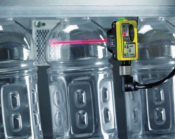 Klarobjektsensor mit adaptiver Erfassung