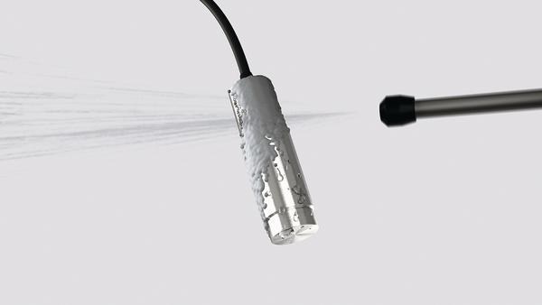 Ultraschallsensor im Metallmantel