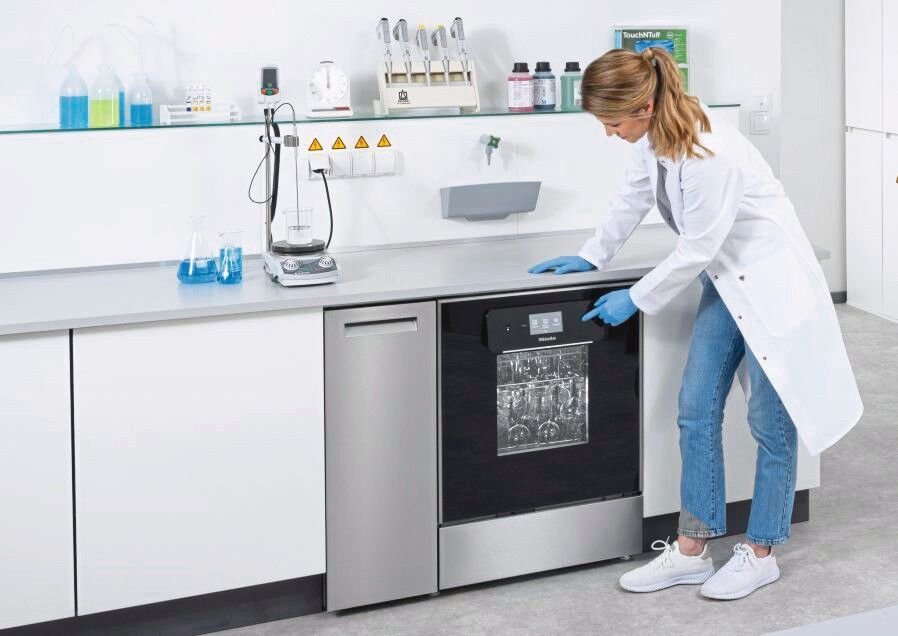 Vernetzte Laborspüler für mehr Effizienz